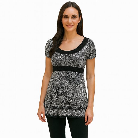 Trixxi Black & White Tie Back Top - Picture 1 of 10